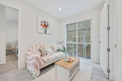 Photo of property in 3 Pae Lane, Flat Bush, 2019