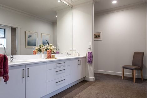 Photo of property in 81 Racecourse Road, Cambridge, 3493