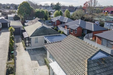 Photo of property in 2/500 Harewood Road, Harewood, Christchurch, 8051