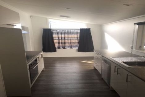 Photo of property in 18 Filmer Place, Melville, Hamilton, 3206