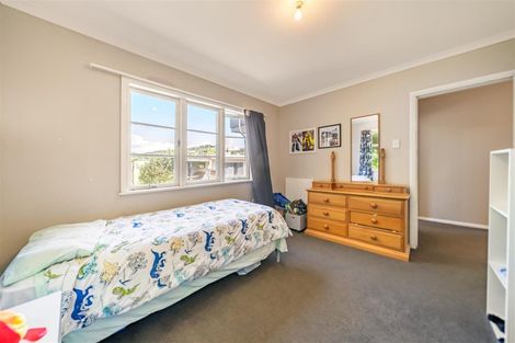 Photo of property in 34 Bassett Road, Johnsonville, Wellington, 6037