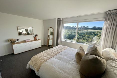 Photo of property in 36 Koreke Close, Kenepuru, Porirua, 5022