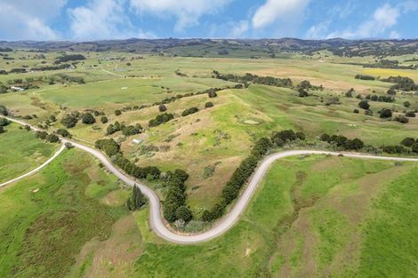 Photo of property in 1754 Ararua Road, Ararua, Matakohe, 0594