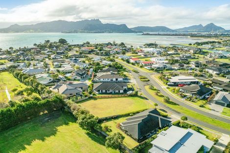 Photo of property in 20 Stace Hopper Drive, One Tree Point, 0118