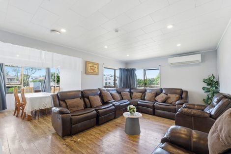 Photo of property in 21 Sharland Avenue, Manurewa, Auckland, 2102