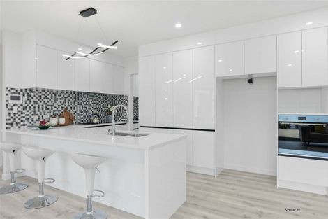 Photo of property in 60 Twin Parks Rise, Papakura, 2110