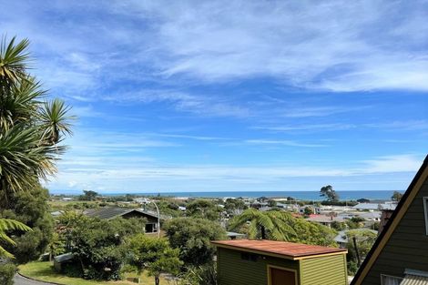 Photo of property in 15 Hewlett Road, Karoro, Greymouth, 7805