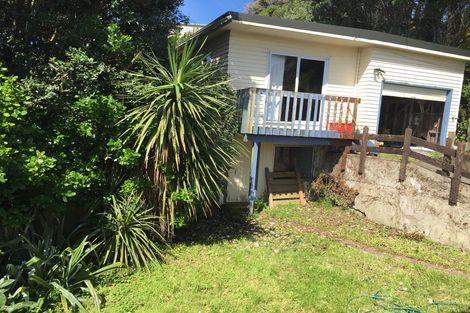 Photo of property in 52 Kiriwai Road, Paremata, Porirua, 5024