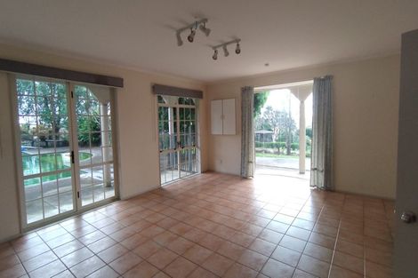 Photo of property in 71 Point View Drive, East Tamaki Heights, Auckland, 2016