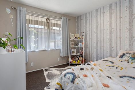 Photo of property in 7 Wakelin Place, Redwood, Christchurch, 8051