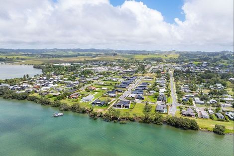Photo of property in 17 Pearson Street, Mangawhai, 0505