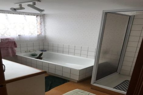 Photo of property in 3/2 Dallinghoe Crescent, Milford, Auckland, 0620