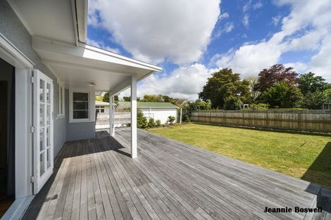 Photo of property in 583 Featherston Street, Roslyn, Palmerston North, 4414