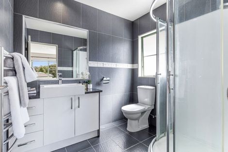 Photo of property in 12 Kunzea Place, Greenhithe, Auckland, 0632