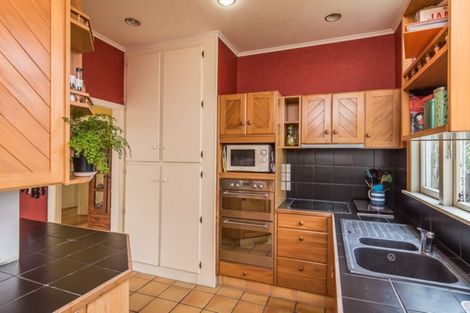 Photo of property in 28 Wellington Road, Paekakariki, 5034