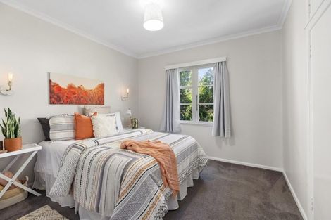 Photo of property in 8a Bay Drive, Titahi Bay, Porirua, 5022