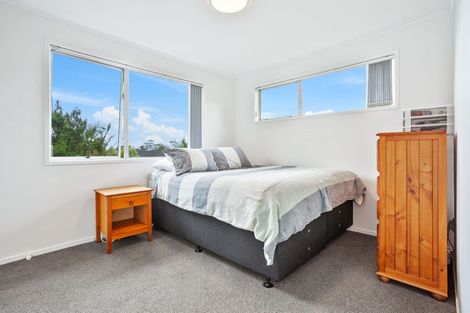 Photo of property in 37 Clyma Place, Massey, Auckland, 0614