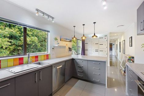 Photo of property in 2 Makora Road, Otaihanga, Paraparaumu, 5036