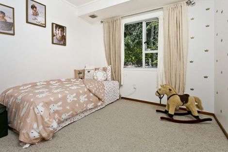 Photo of property in 11 Beaudine Avenue, Glenfield, Auckland, 0629