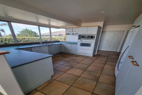 Photo of property in 111 Churchill Road, Murrays Bay, Auckland, 0630