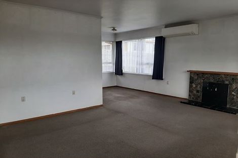 Photo of property in 33 Kaikoura Street, Henderson, Auckland, 0612