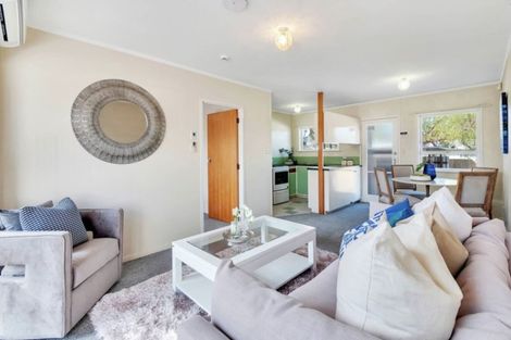 Photo of property in 2/37 Oriana Avenue, Lynfield, Auckland, 1042