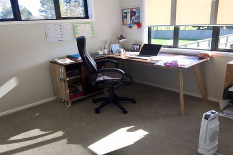 Photo of property in 17 Kahika Grove, Huapai, Kumeu, 0810