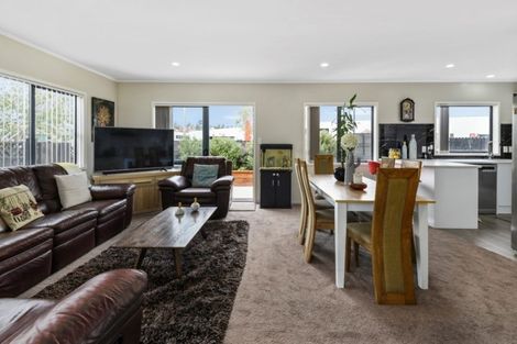 Photo of property in 1/173 Wellington Street, Howick, Auckland, 2014