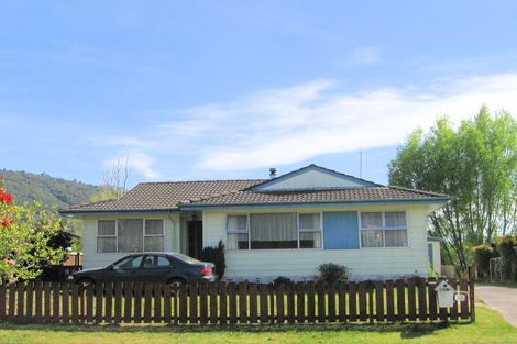 Photo of property in 10 Adam Place, Mangakakahi, Rotorua, 3015