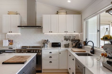 Photo of property in 27 Mcdonnell Street, Omokoroa, 3114