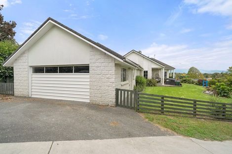 Photo of property in 193 Omokoroa Road, Omokoroa, 3114