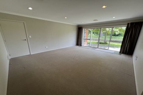 Photo of property in 10 Hokowhitu Court, Hokowhitu, Palmerston North, 4410