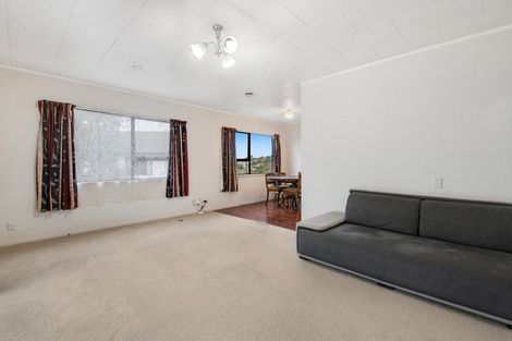 Photo of property in 1/22 Leiden Place, Totara Vale, Auckland, 0629