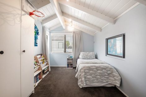 Photo of property in 1/15 Hart Road, Hauraki, Auckland, 0622