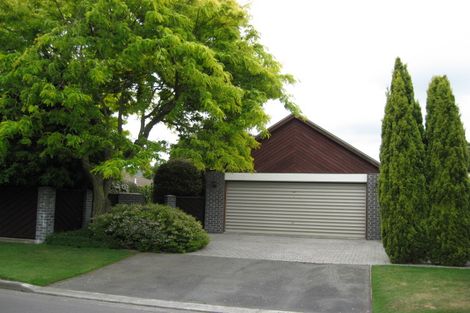 Photo of property in 6 Felstead Place, Avonhead, Christchurch, 8042