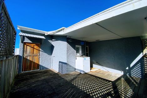 Photo of property in 1/28 Rangitoto Terrace, Milford, Auckland, 0620