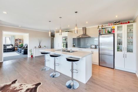 Photo of property in 140 Webber Road, South Head, Helensville, 0874