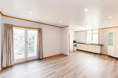 Photo of property in 19 Beach Street, Tangimoana, 4822