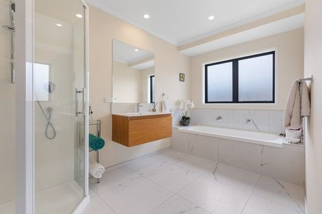 Photo of property in 14 Annandale Street, Lynmouth, New Plymouth, 4310