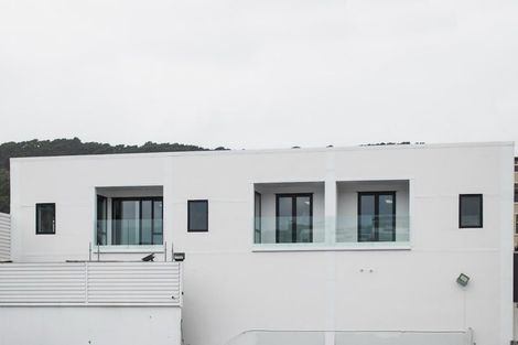 Photo of property in 2/16 Home Street, Mount Victoria, Wellington, 6011