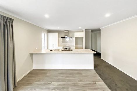 Photo of property in 78 Broadway Parade, Rolleston, 7615