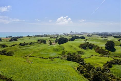 Photo of property in 629 South Road, Omata, New Plymouth, 4374