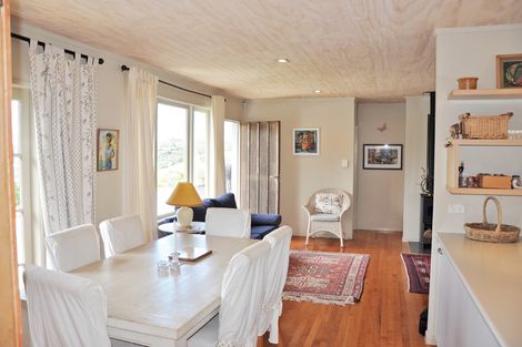 Photo of property in 22 Kendale Drive, Leigh, 0985