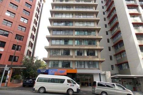 Photo of property in Terrace Tower Apartments, 1/126 The Terrace, Wellington Central, Wellington, 6011
