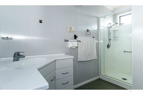 Photo of property in 5-5a Rugby Street, Waimate, 7924