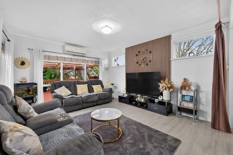 Photo of property in 209b Edmonton Road, Te Atatu South, Auckland, 0610