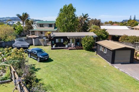 Photo of property in 1 Poplar Street, Whitianga, 3510