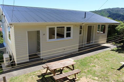 Photo of property in 39 Pembroke Road, Northland, Wellington, 6012