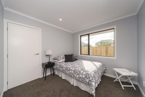 Photo of property in 17 Colonial Place, Kelvin Grove, Palmerston North, 4414