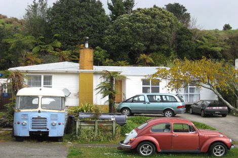 Photo of property in 22 Whakawhiti Street, Marfell, New Plymouth, 4310
